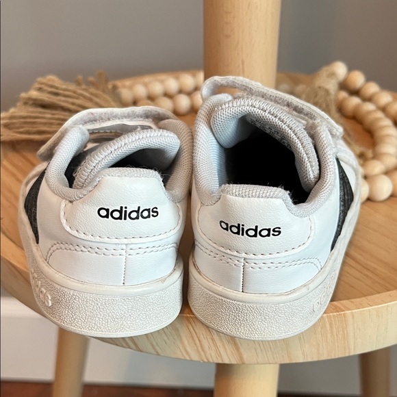 Adidas Kids Grand Court White Sneakers with Black Stripes Size 7 - Picture 4 of 8